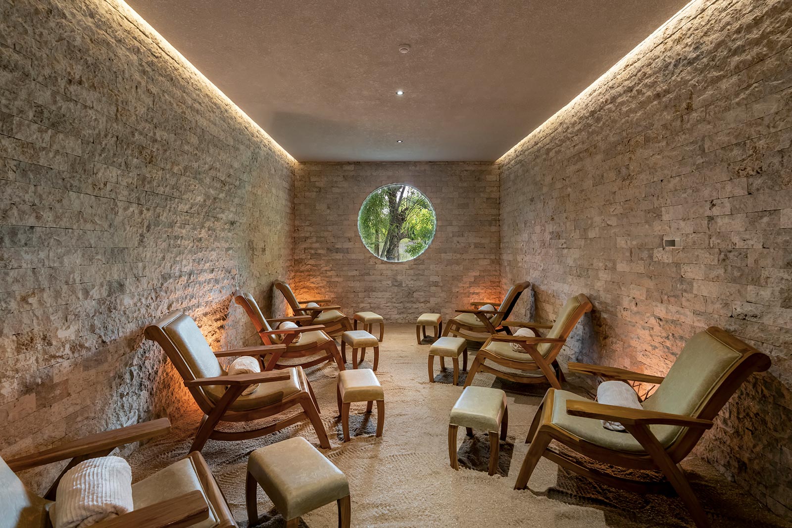 The Benefits of Salt Therapy: Breathe, Relax, and Revitalize